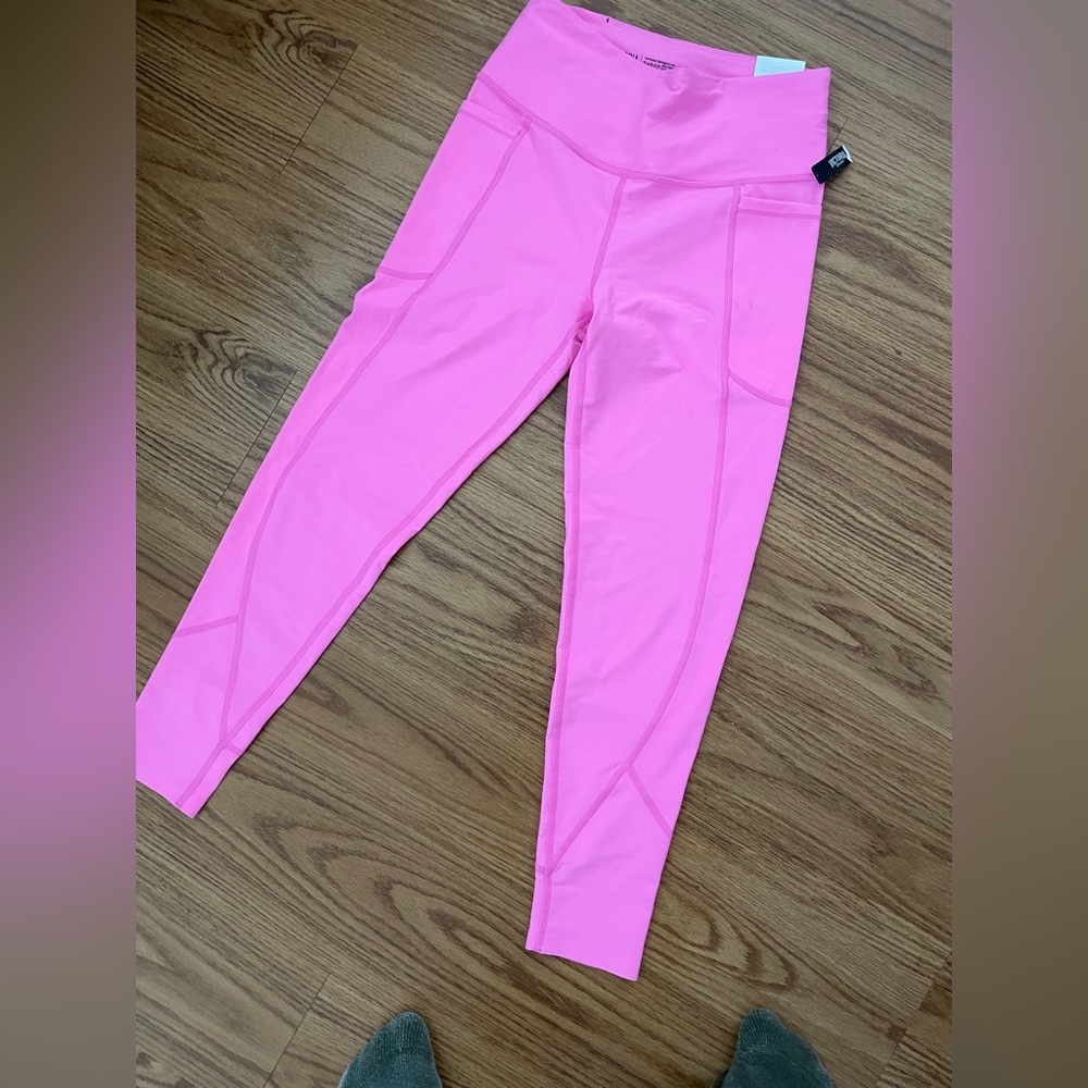 VS knockout leggings